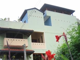 Aurora Holiday House