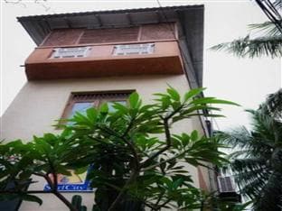 SurfCity Guest House