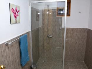 Bangalawa Guest House