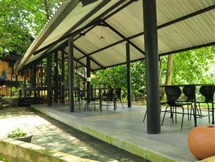 Ambalama Leisure Lounge Hotel