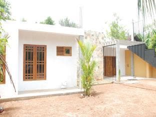 Sanda Diya Dahara Hotel