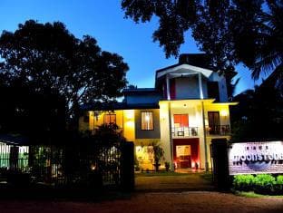 Hotel Moonstone