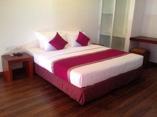 Emerald Hill Hotel