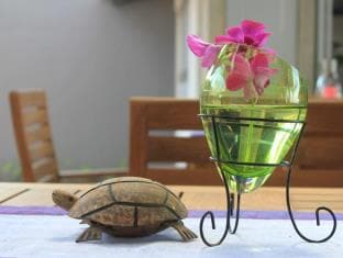 Eka Beach B & B