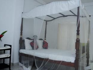 Calm Rest Inn