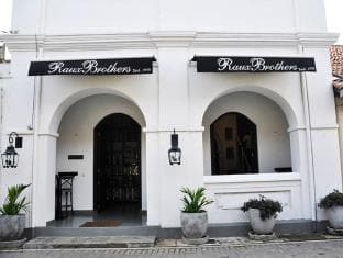 Maison De Raux Hotel