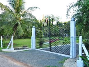 Villa Acres Green