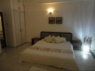 Lucky Plaza Home Stay